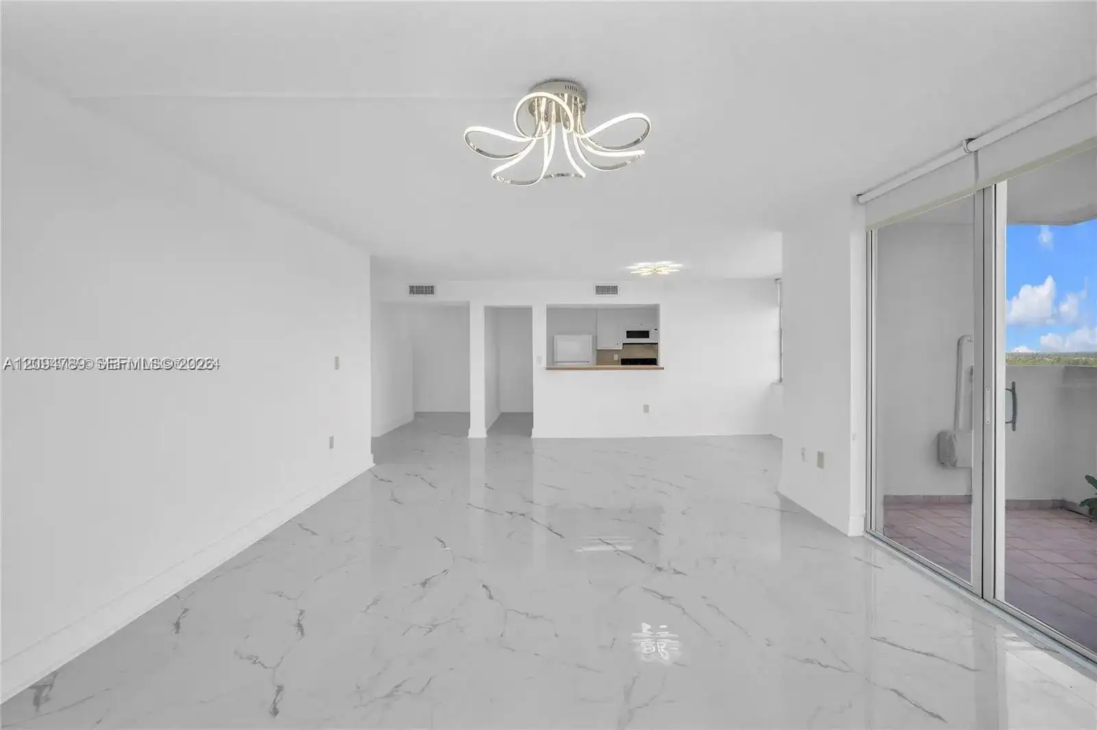 2780 NE 183rd St # 1601, Aventura FL 33160 photo 2