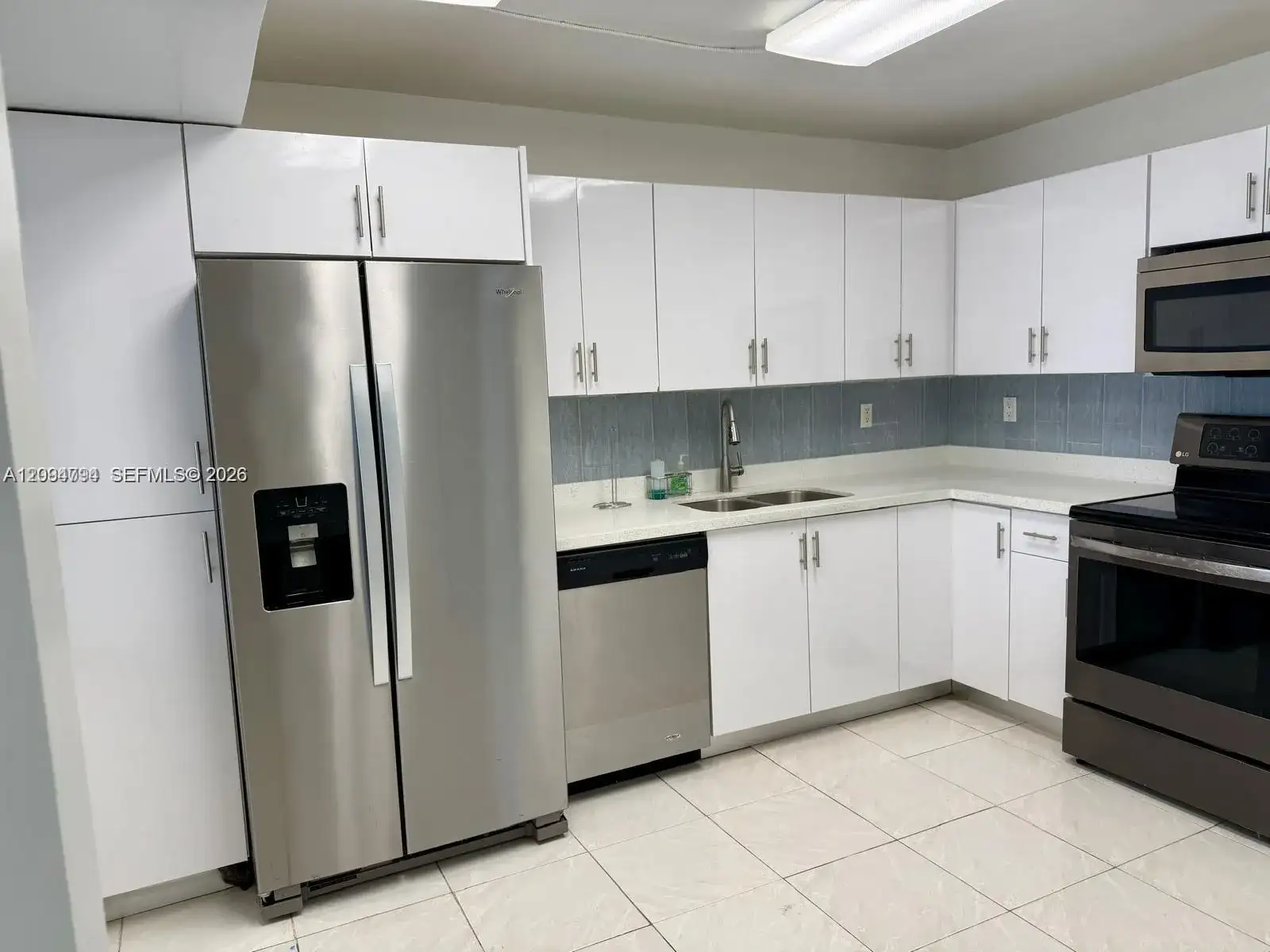 20850 San Simeon Way # 5, Miami FL 33179 photo 2