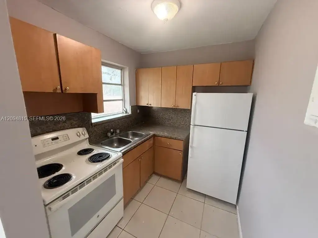 3130 NW 21st Ct # 10, Miami FL 33142 photo 2