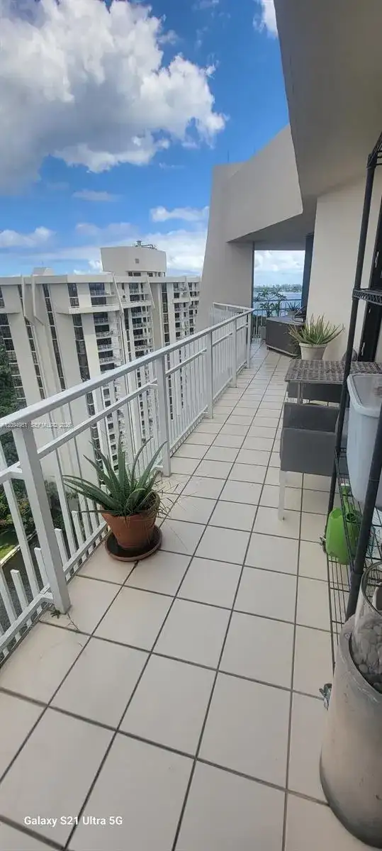 2000 Towerside Ter, Miami FL 33138 photo 3