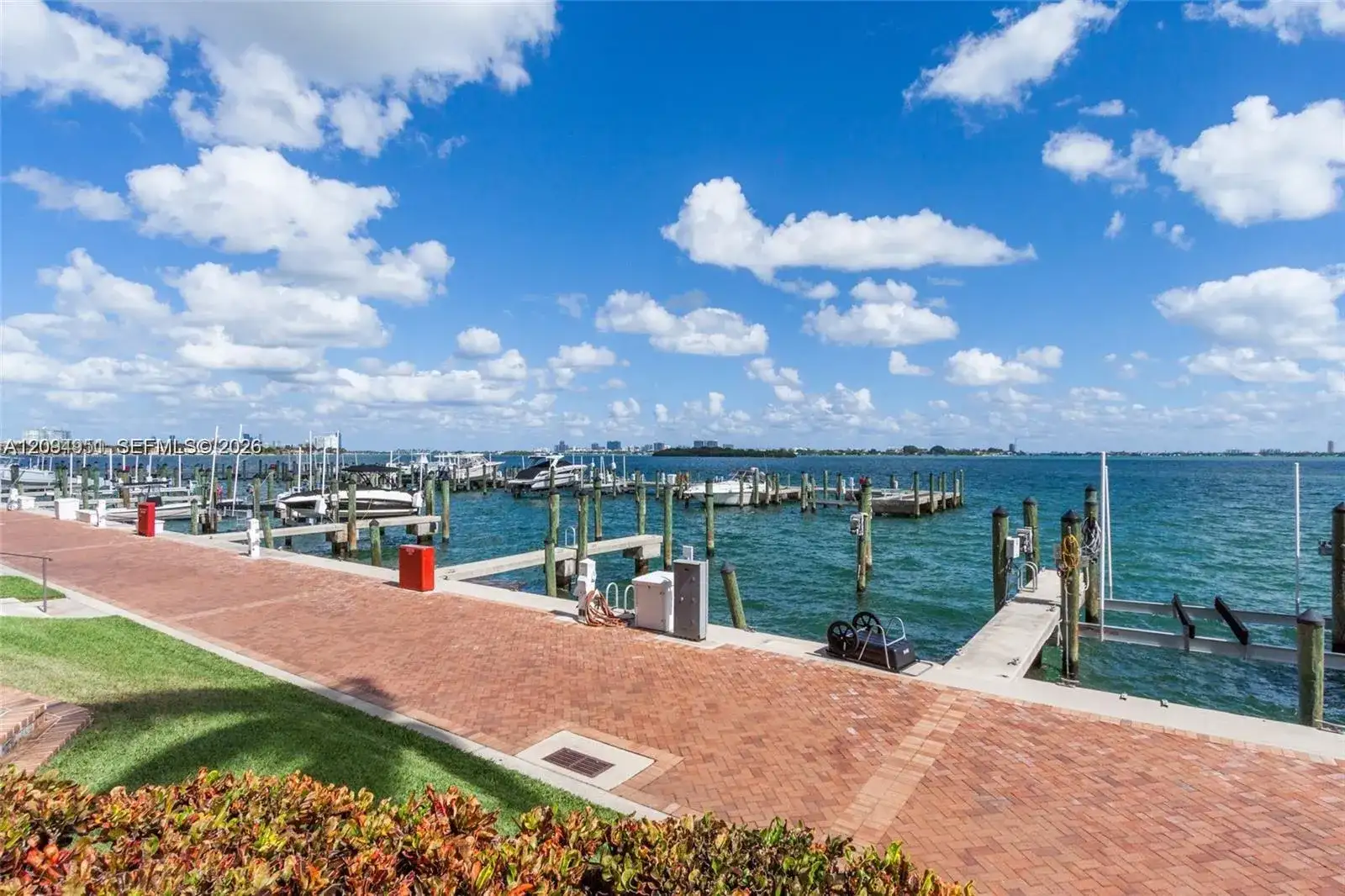 2000 Towerside Ter, Miami FL 33138 photo 4