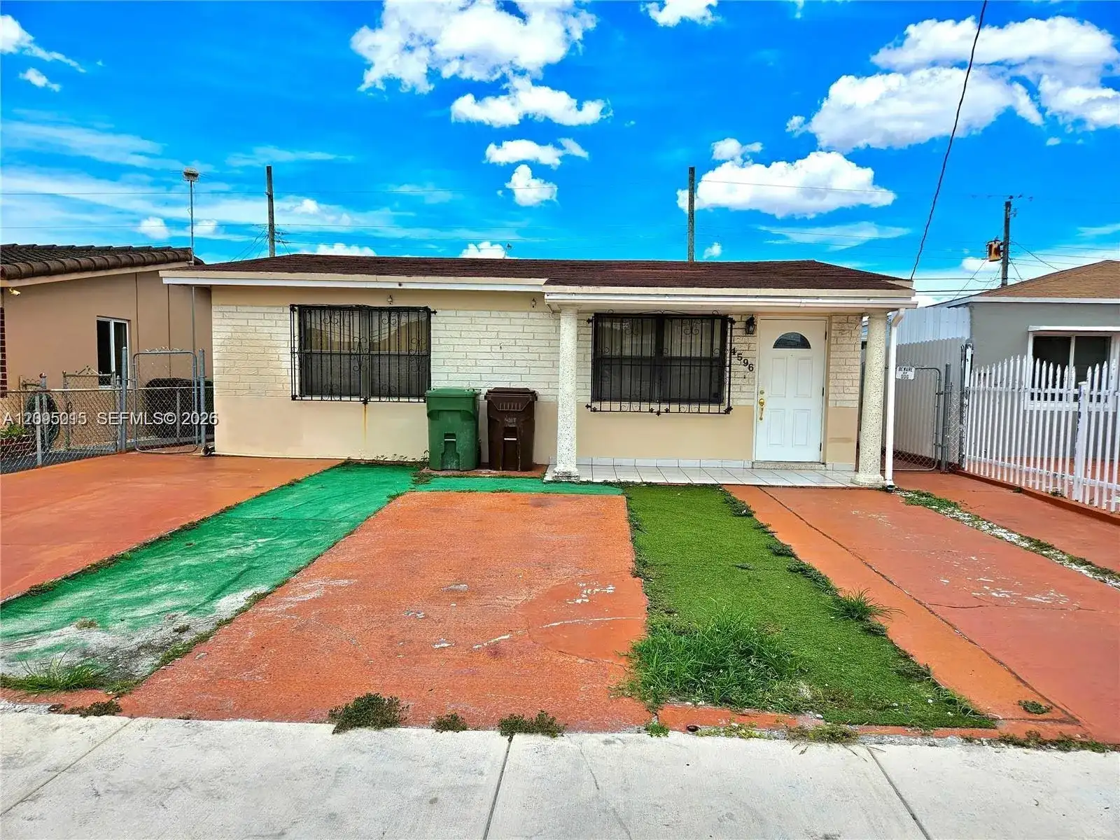 4596 E 8th Ct, Hialeah FL 33013 photo 2