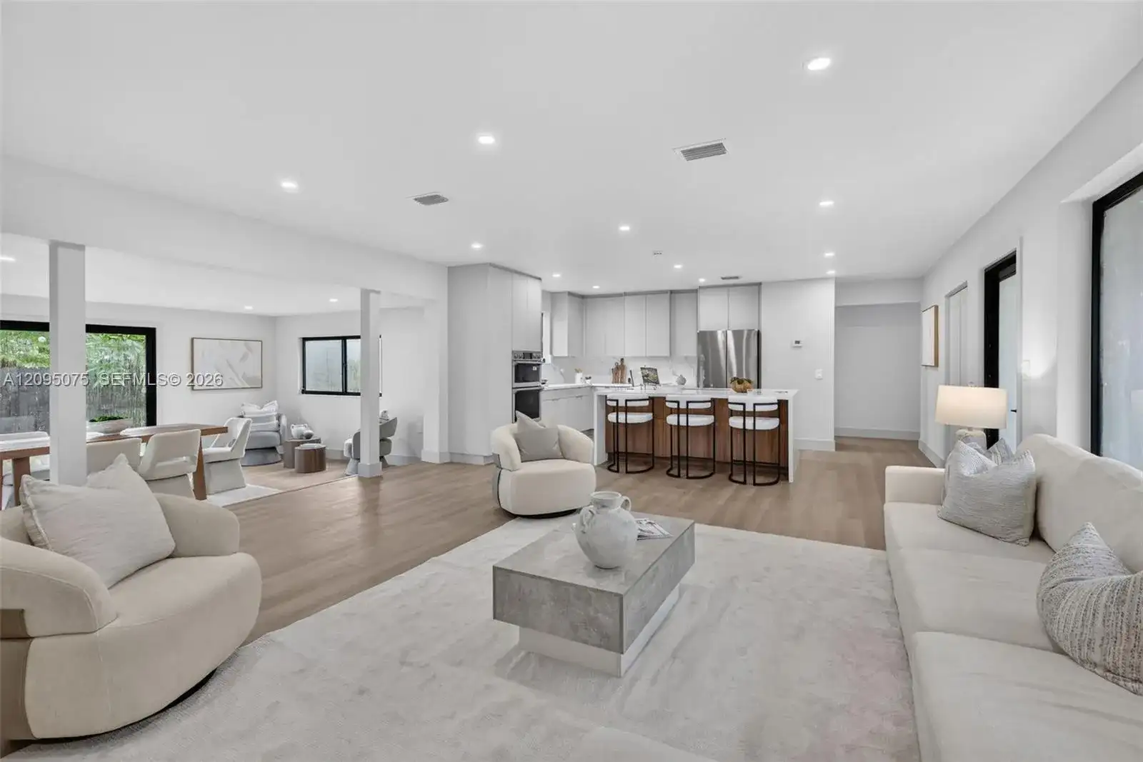 5349 Balsam Ter, Plantation FL 33317 photo 4
