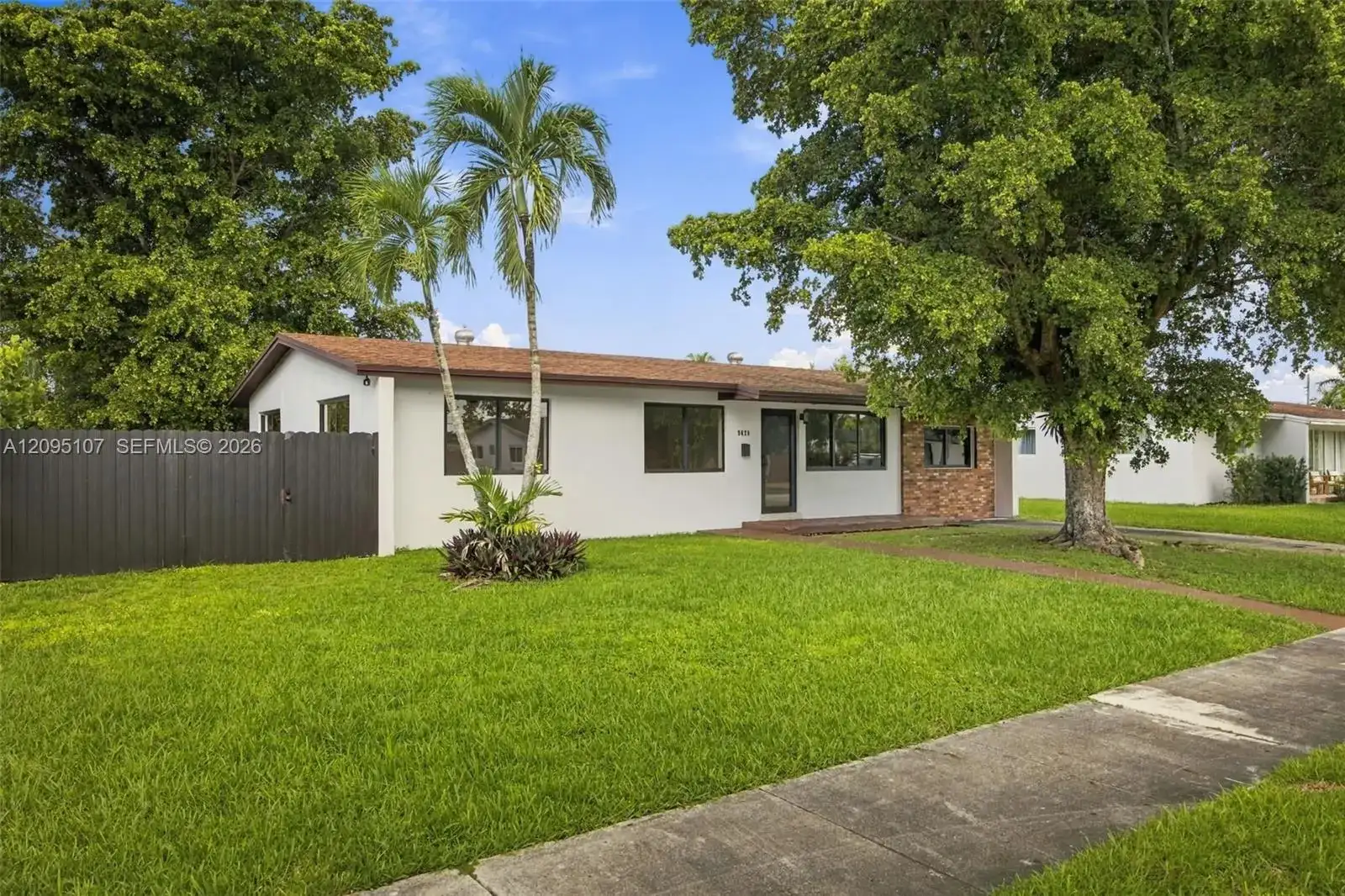 4920 SW 94th Ct, Miami FL 33165 photo 3