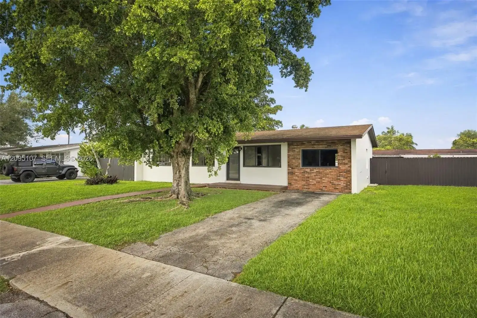 4920 SW 94th Ct, Miami FL 33165 photo 4
