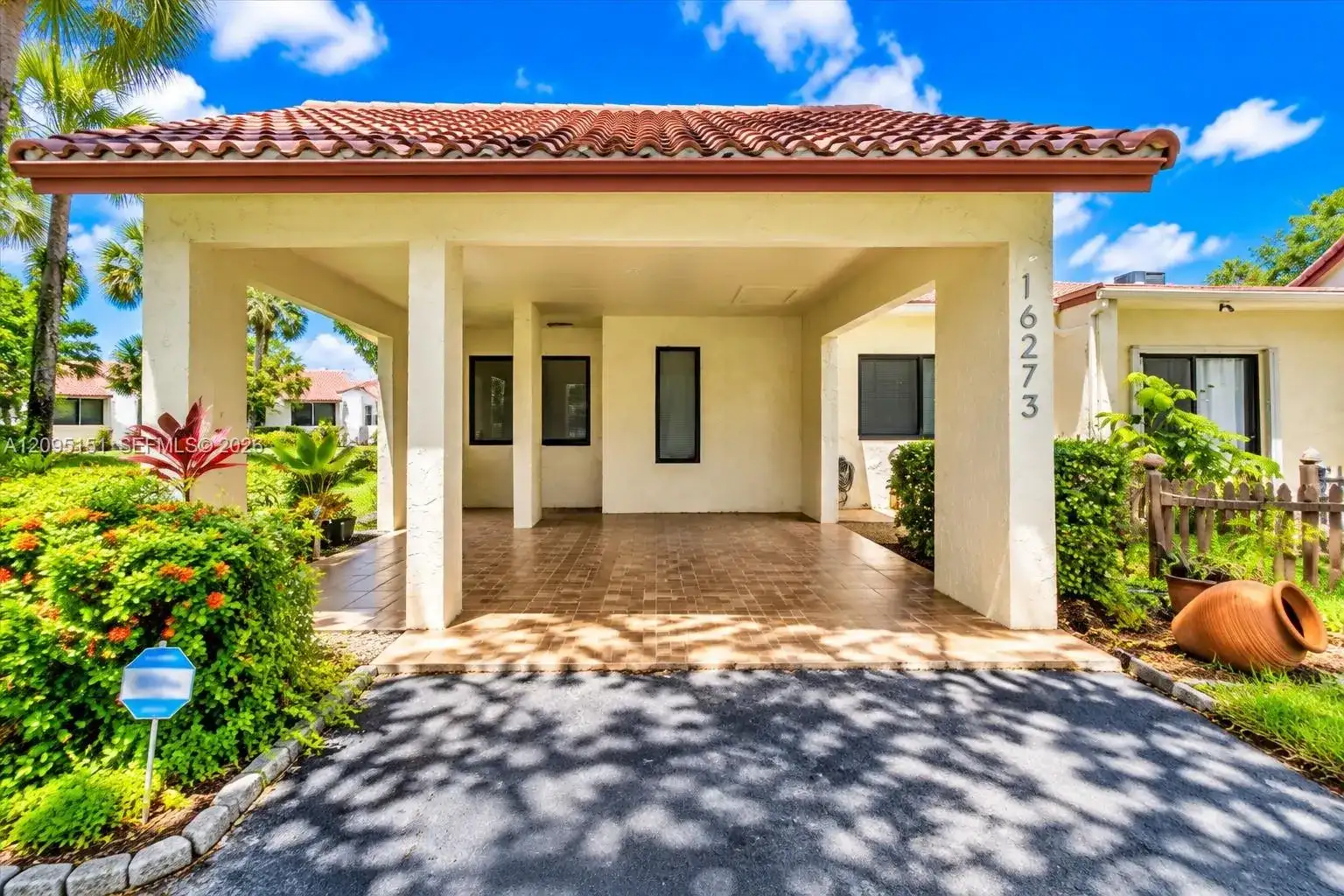 16273 Laurel Dr # 7, Weston FL 33326 photo 2