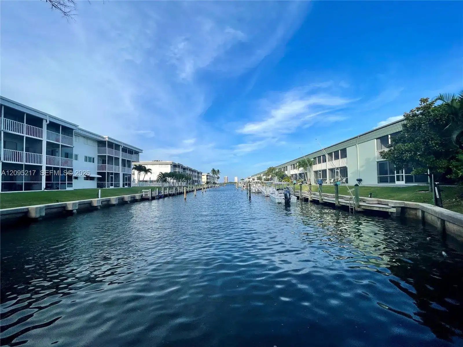121 Wettaw Ln # 116, North Palm Beach FL 33408 photo 2