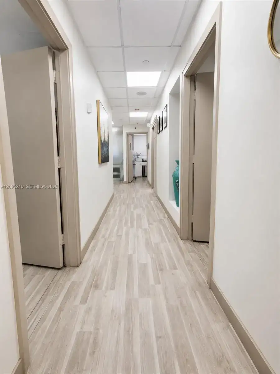 400 W 41st St # 412, Miami Beach FL 33140 photo 4