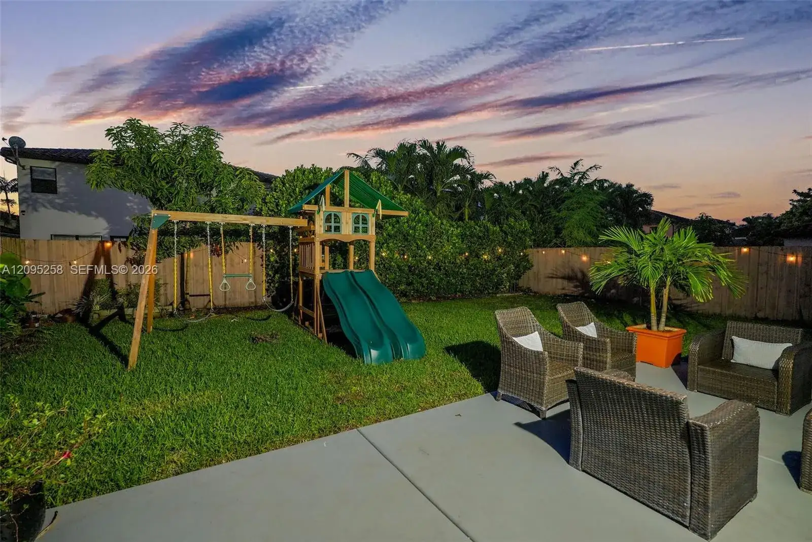 122 NE 27th Ave, Homestead FL 33033 photo 4