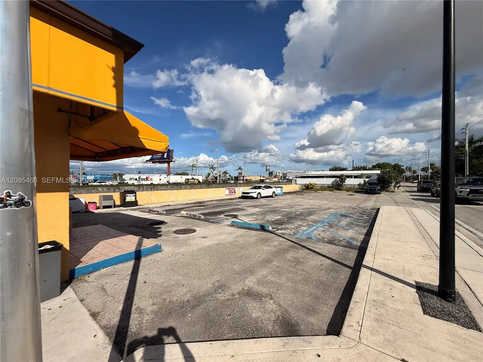 8401 NW South River Dr, Medley FL 33166 photo 2