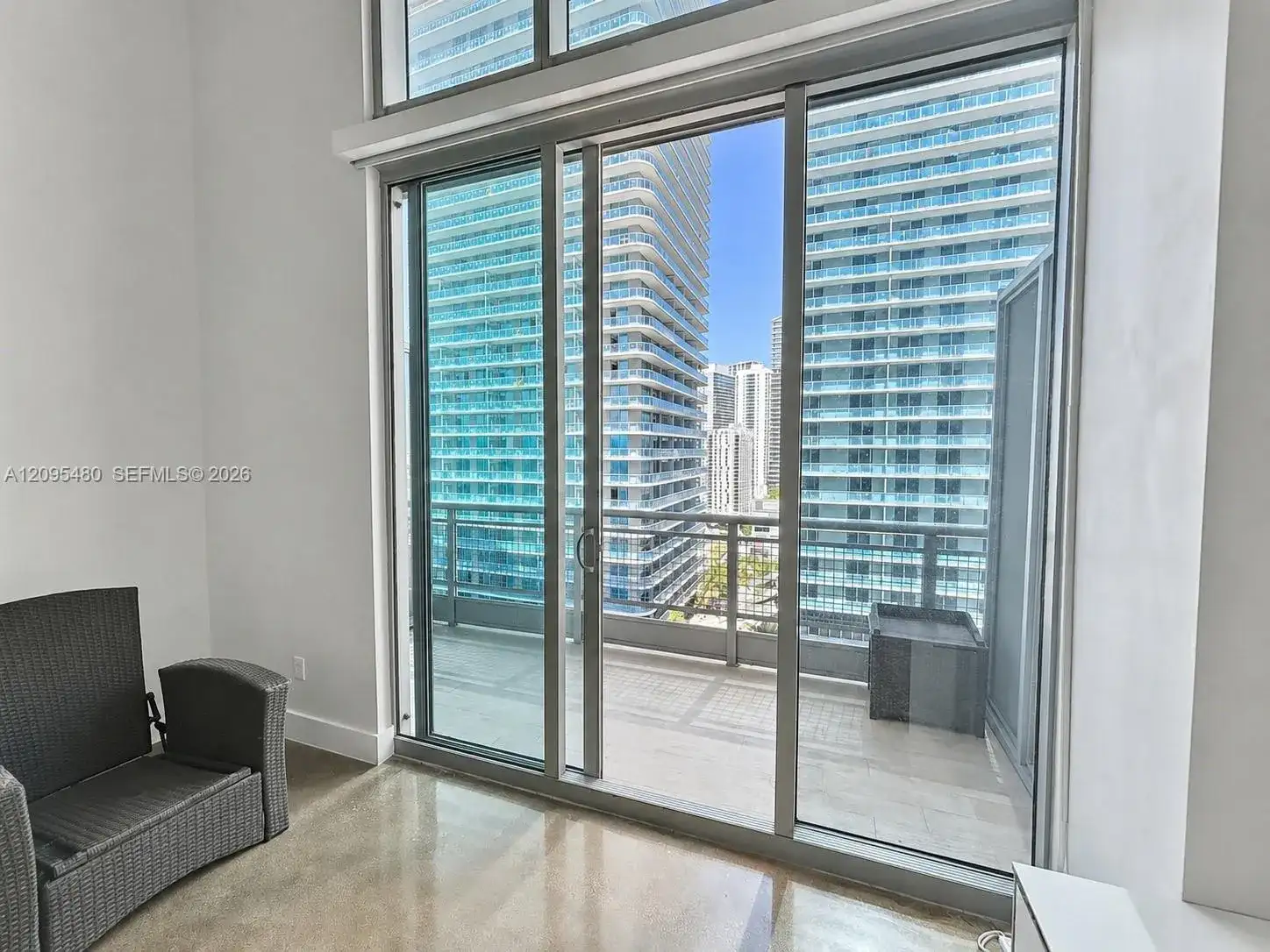 690 SW 1st Ct # 2318, Miami FL 33130 photo 2