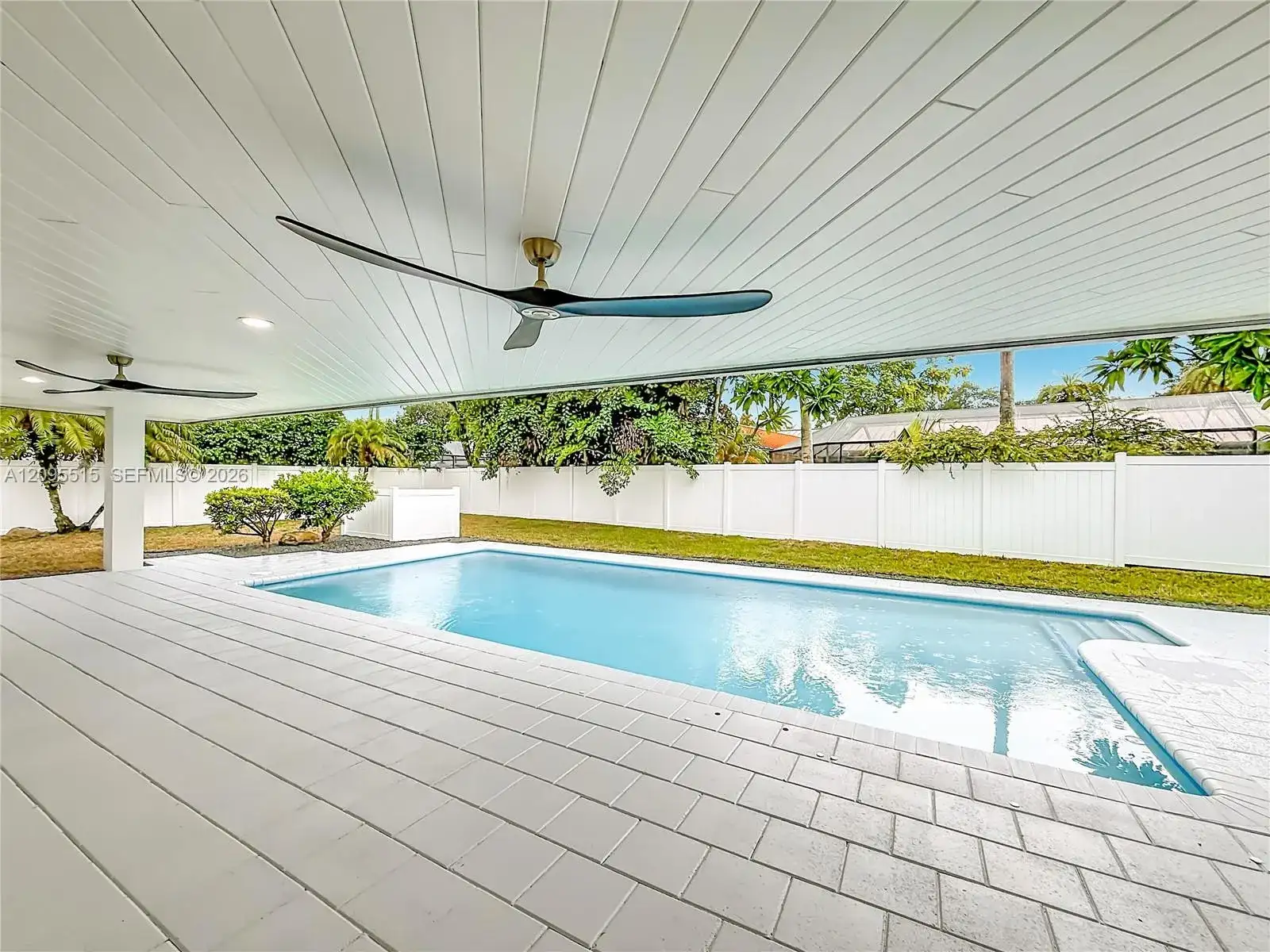 15804 SW 82nd Ct, Palmetto Bay FL 33157 photo 5