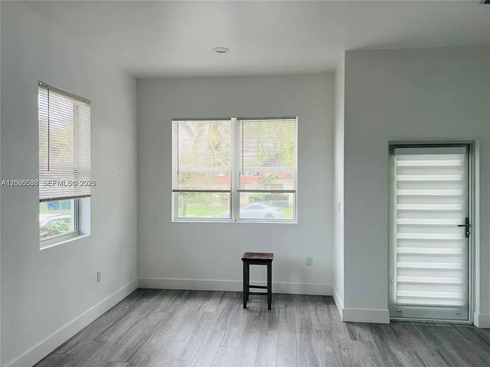 1329 NE 110th  Ter, Miami FL 33161 photo 3