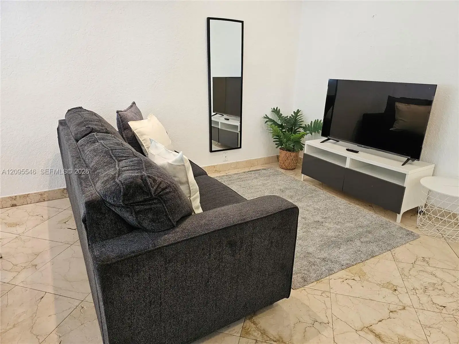 500 14th St # 203, Miami Beach FL 33139 photo 2