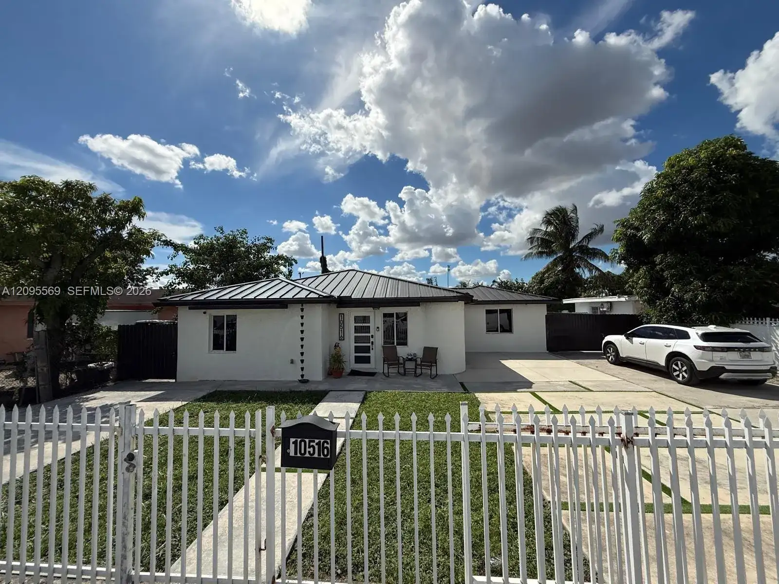 10516 NW 36th Pl, Miami FL 33147 photo 5