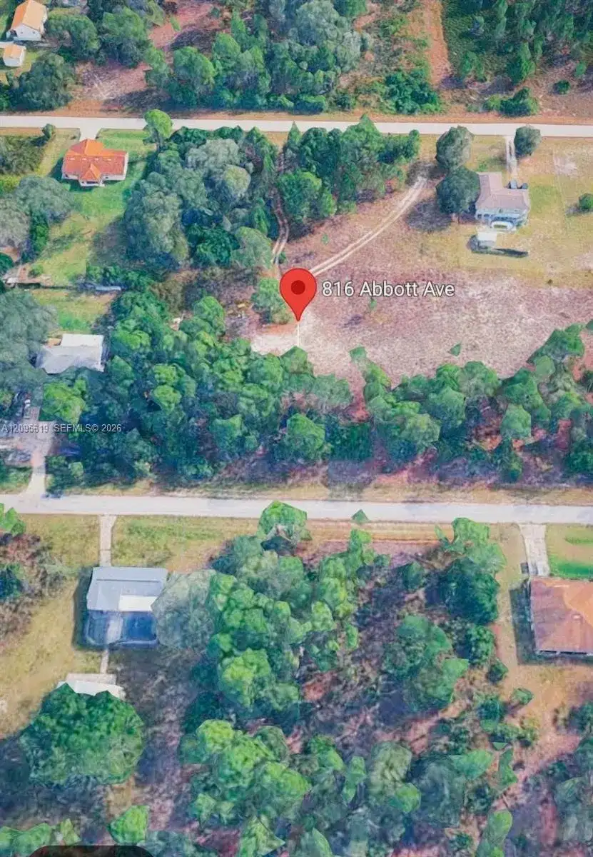 816 Abbott Ave, Lehigh Acres FL 33972 photo 2