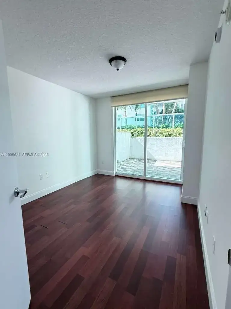41 SE 5th St # 709, Miami FL 33131 photo 4