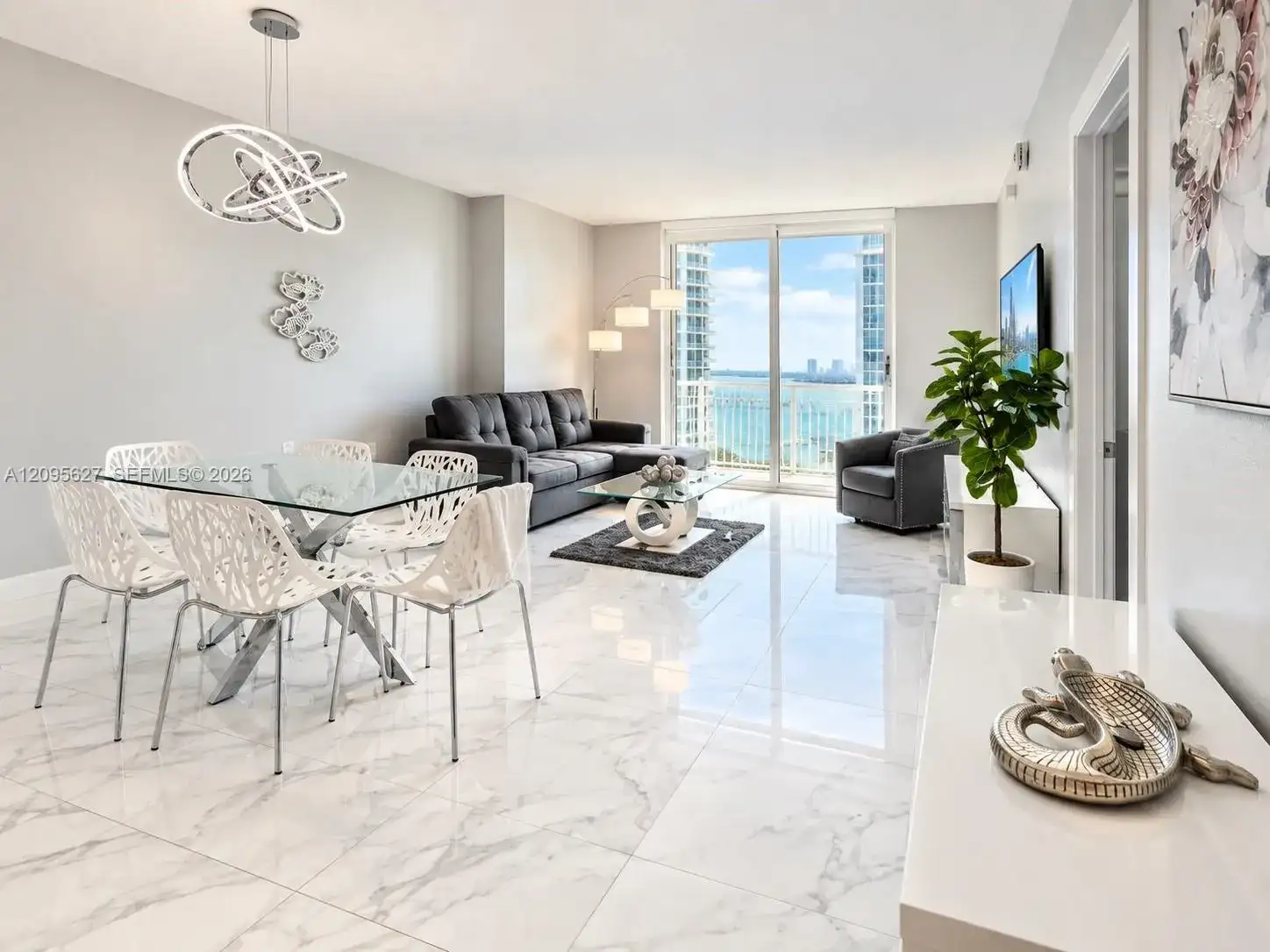 1200 Brickell Bay Dr, Miami FL 33131 photo 2