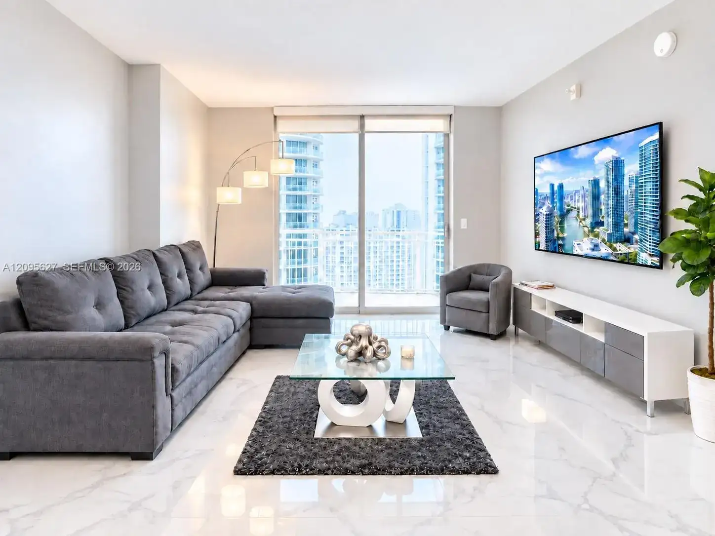 1200 Brickell Bay Dr, Miami FL 33131 photo 3