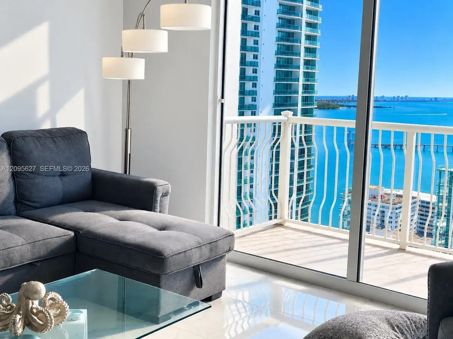 1200 Brickell Bay Dr, Miami FL 33131 photo 4