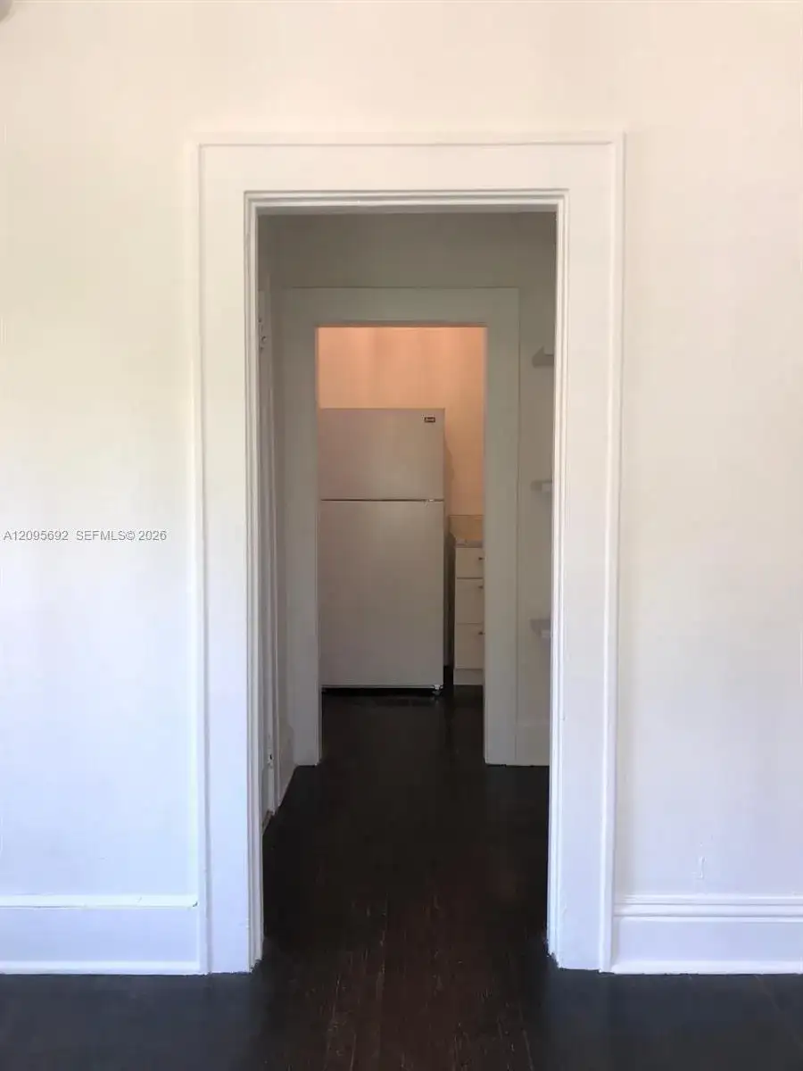 124 Mendoza Ave # 8, Coral Gables FL 33134 photo 4