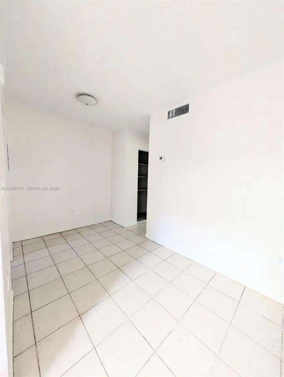 63 NE 10th St # 12, Homestead FL 33030 photo 2