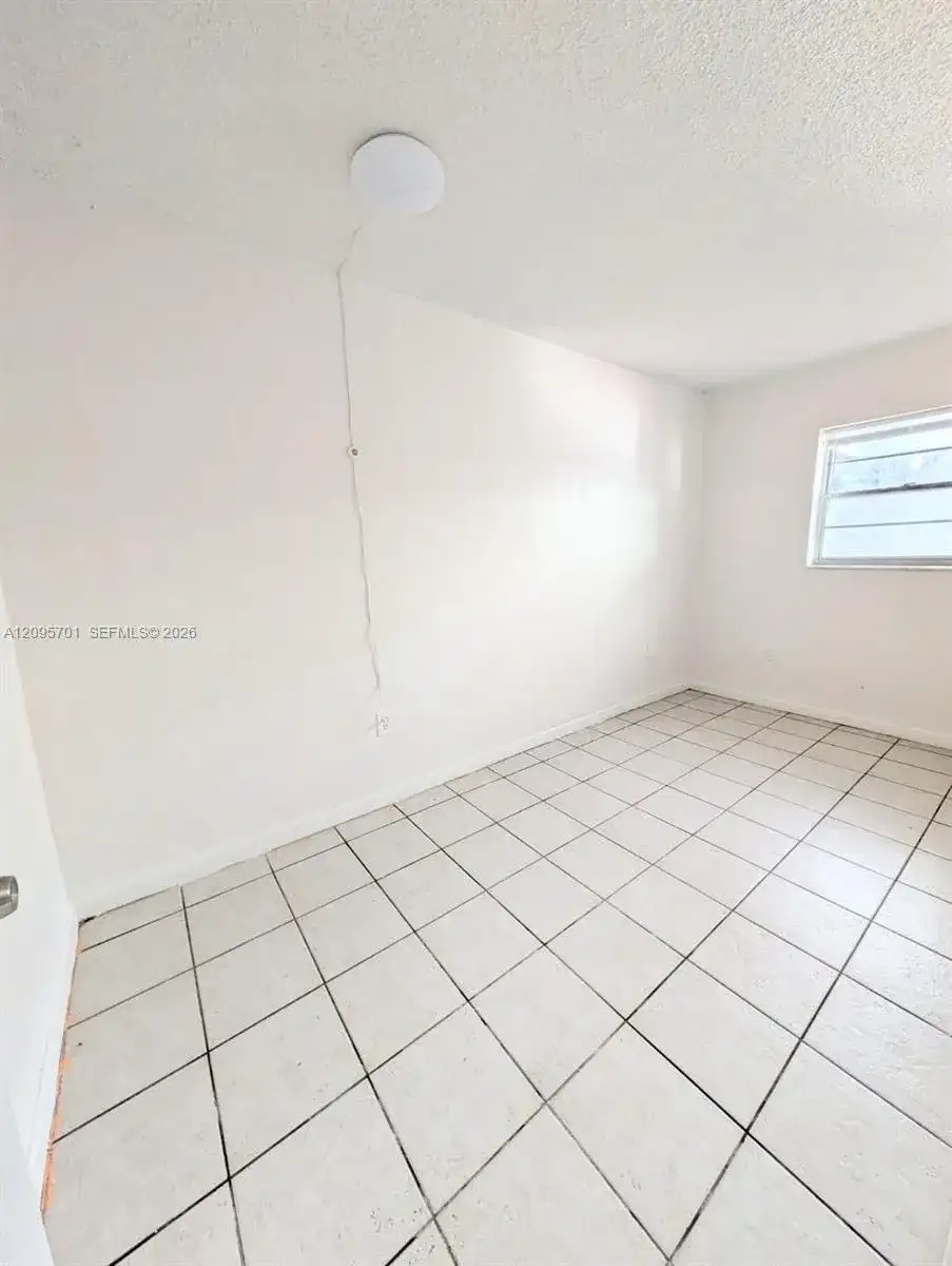 63 NE 10th St # 12, Homestead FL 33030 photo 3