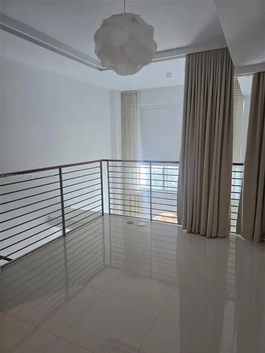 60 SW 13th St # 2416, Miami FL 33130 photo 4