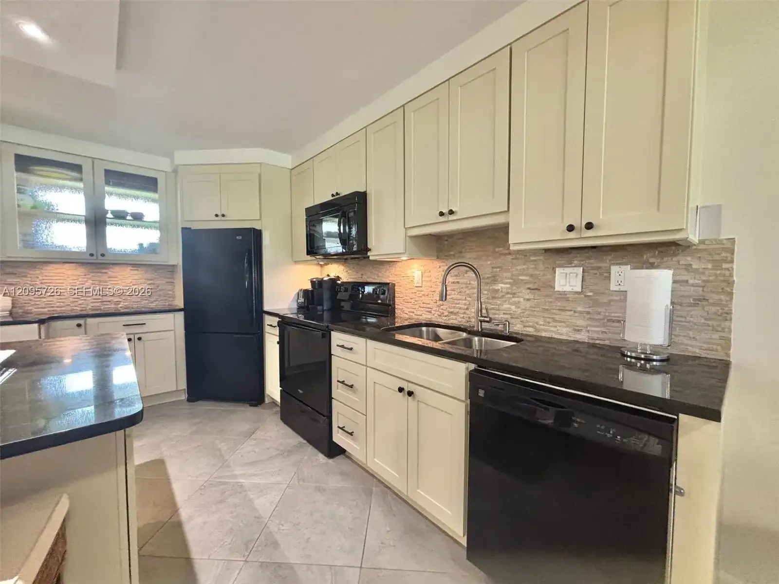 3920 Inverrary Blvd # 607C, Lauderhill FL 33319 photo 5