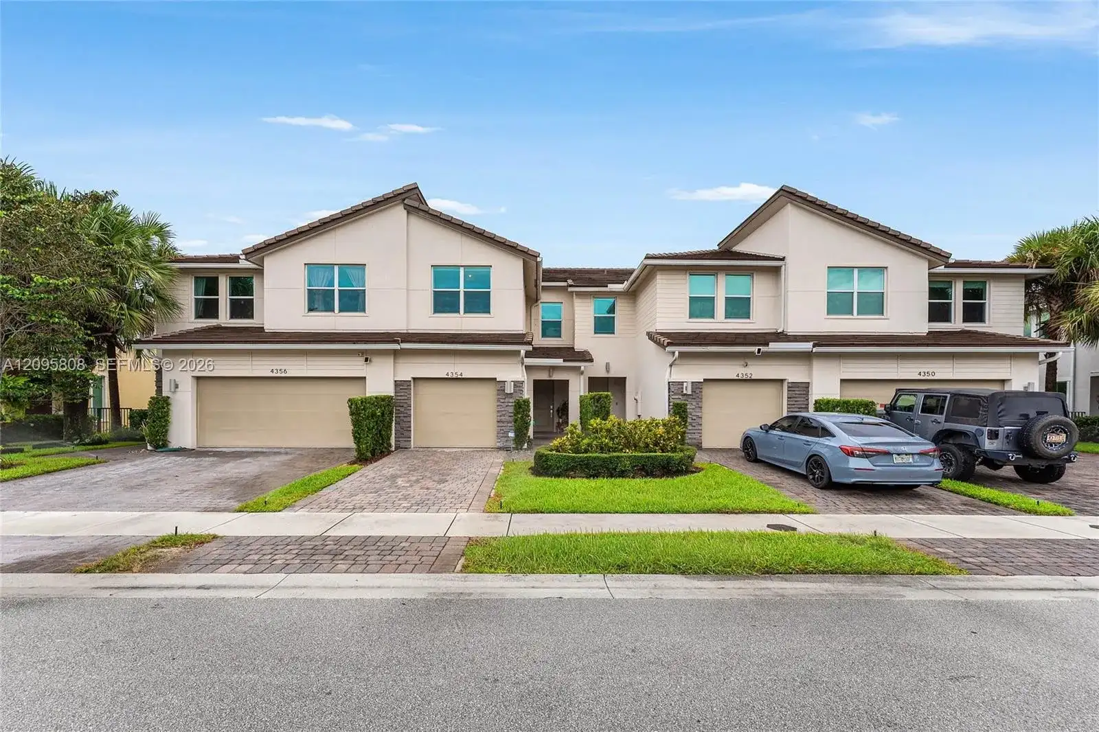 4354 Veleiros Ave, Deerfield Beach FL 33064 photo 2