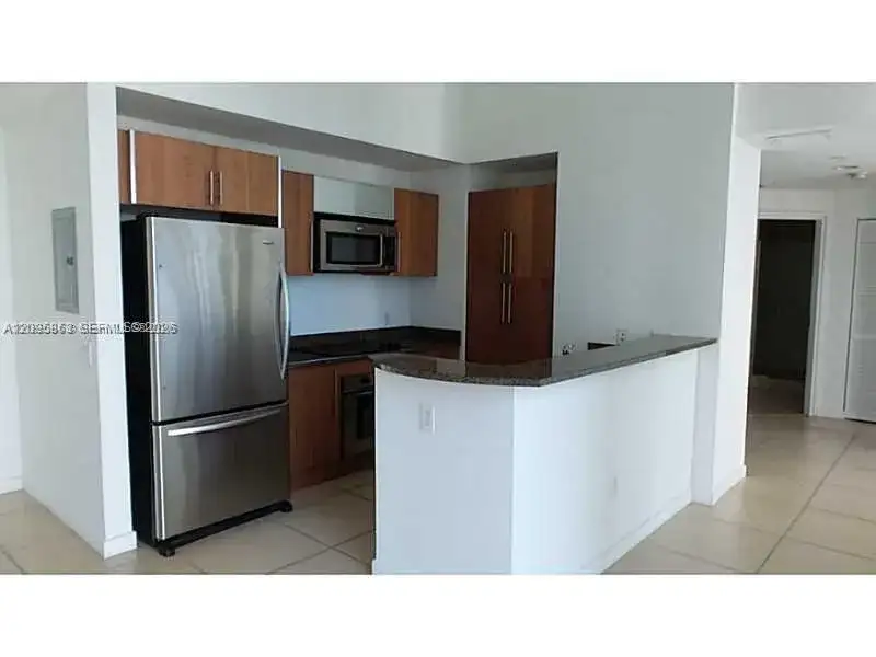 300 S Biscayne Blvd # 1034, Miami FL 33131 photo 5