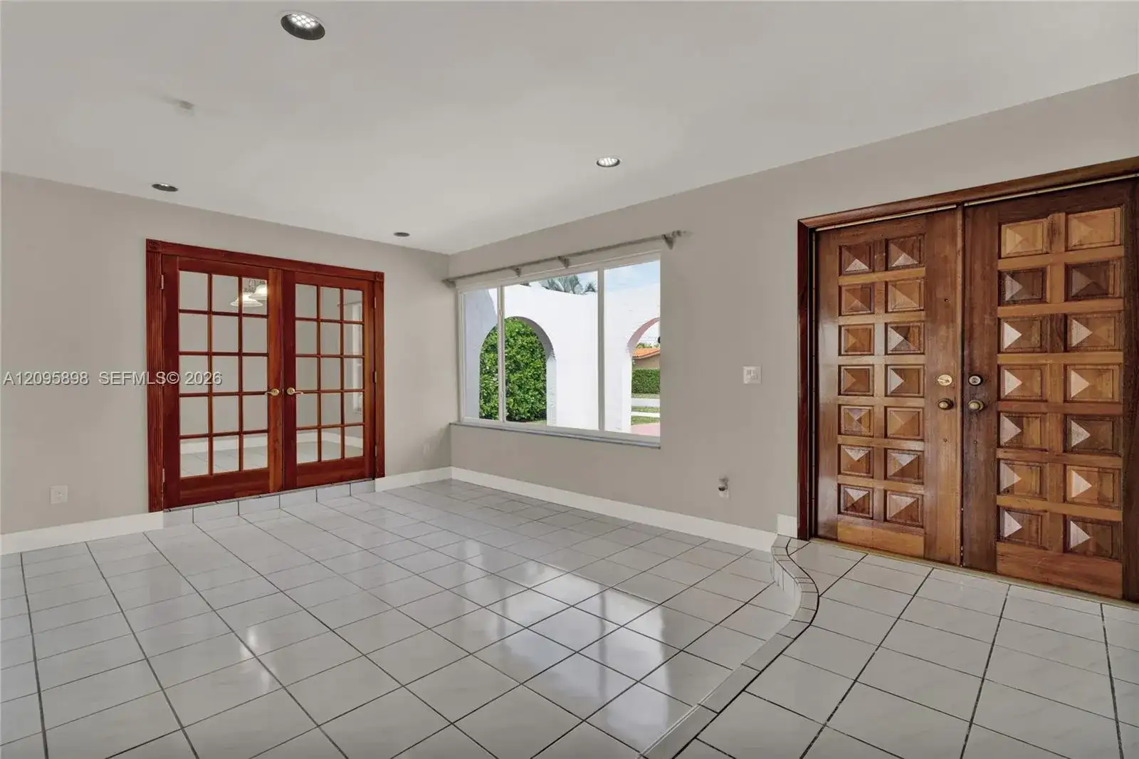 2610 SW 108th Ave, Miami FL 33165 photo 4