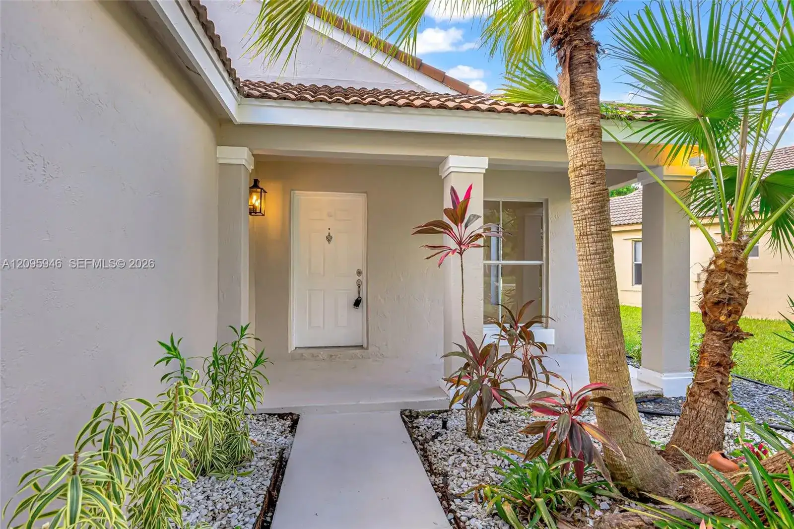 815 Falling Water Rd, Weston FL 33326 photo 5