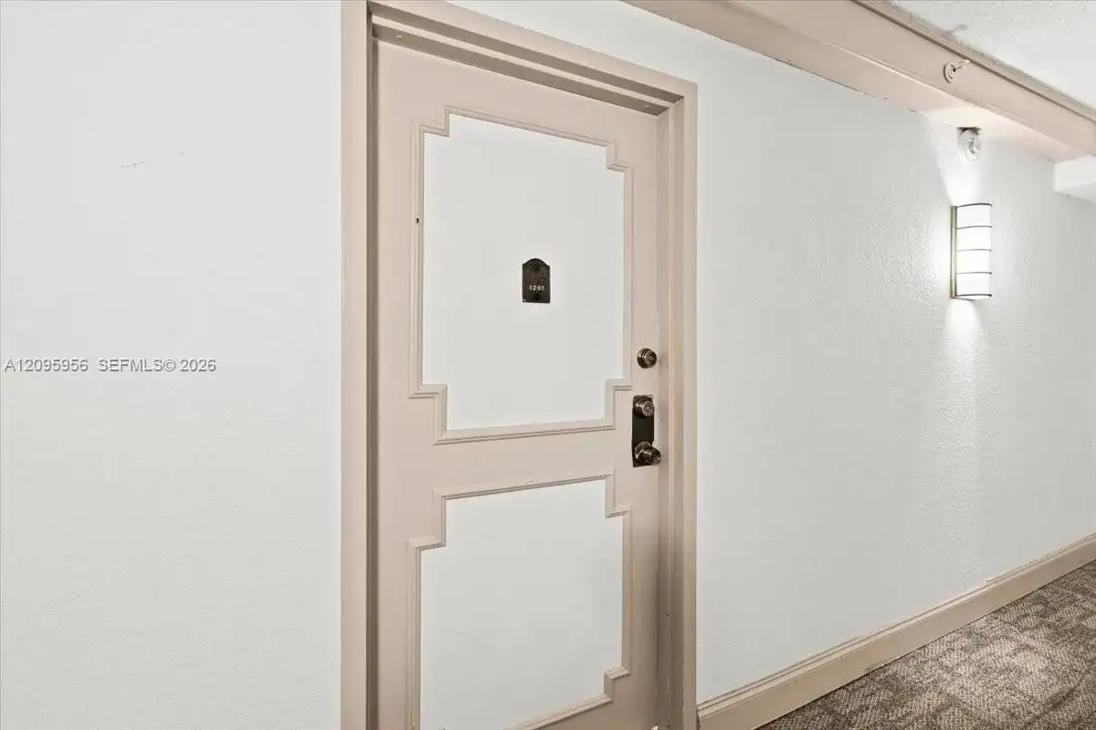 2780 NE 183rd St # 1207, Aventura FL 33160 photo 2