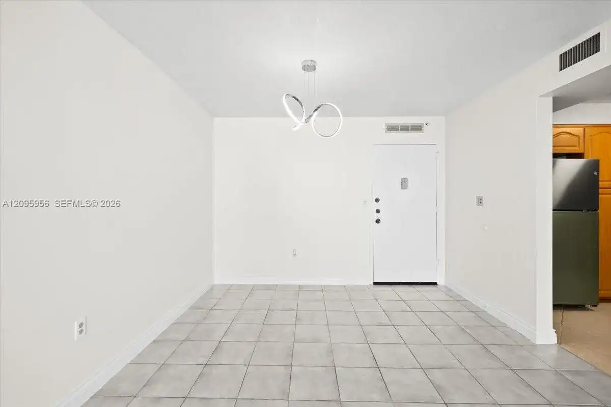 2780 NE 183rd St # 1207, Aventura FL 33160 photo 4