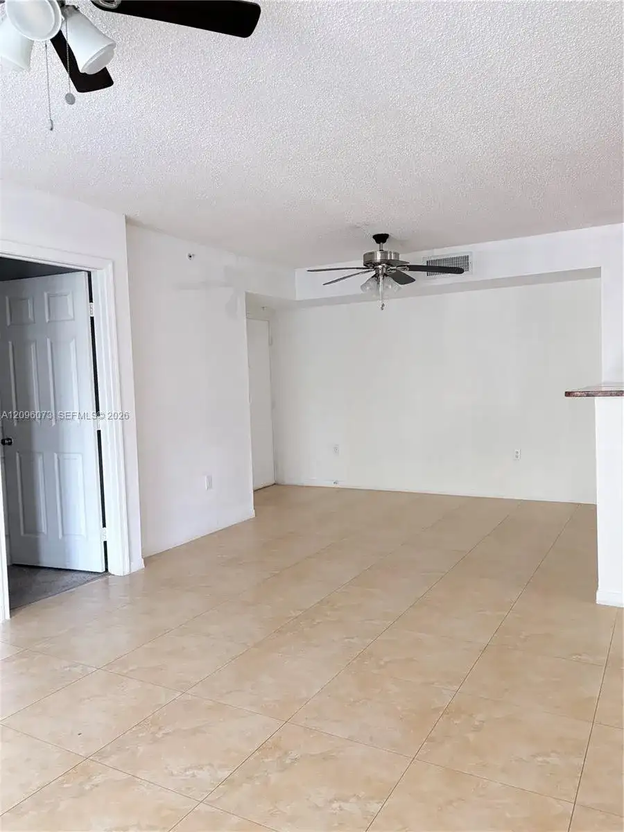 711 SW 111th Way # 202, Pembroke Pines FL 33025 photo 5