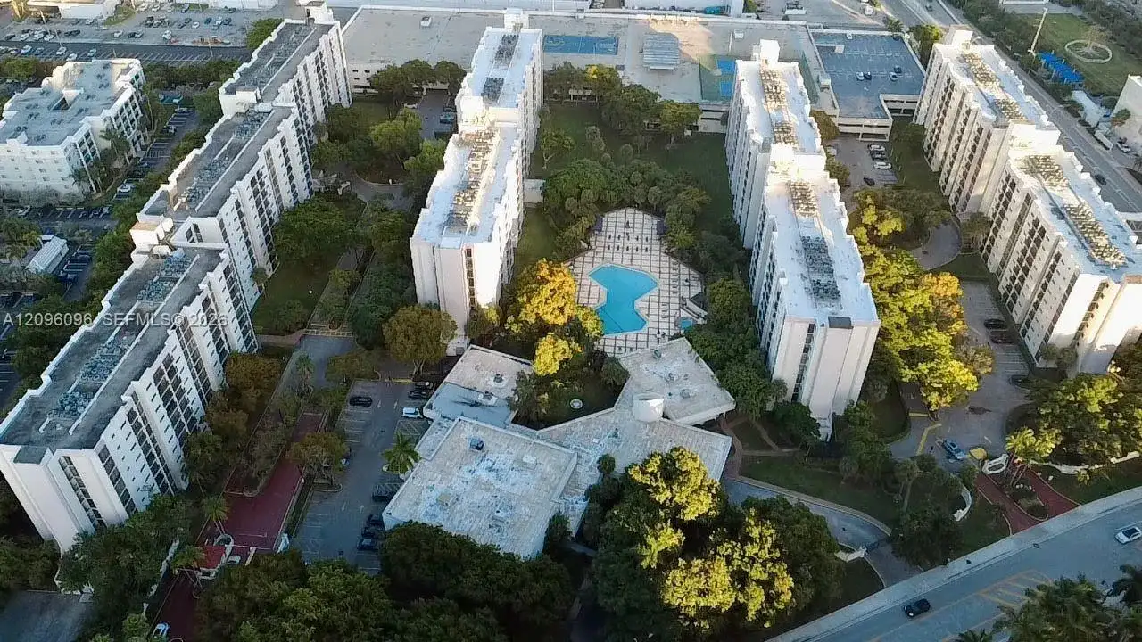16919 N Bay Rd # 215, Sunny Isles Beach FL 33160 photo 3