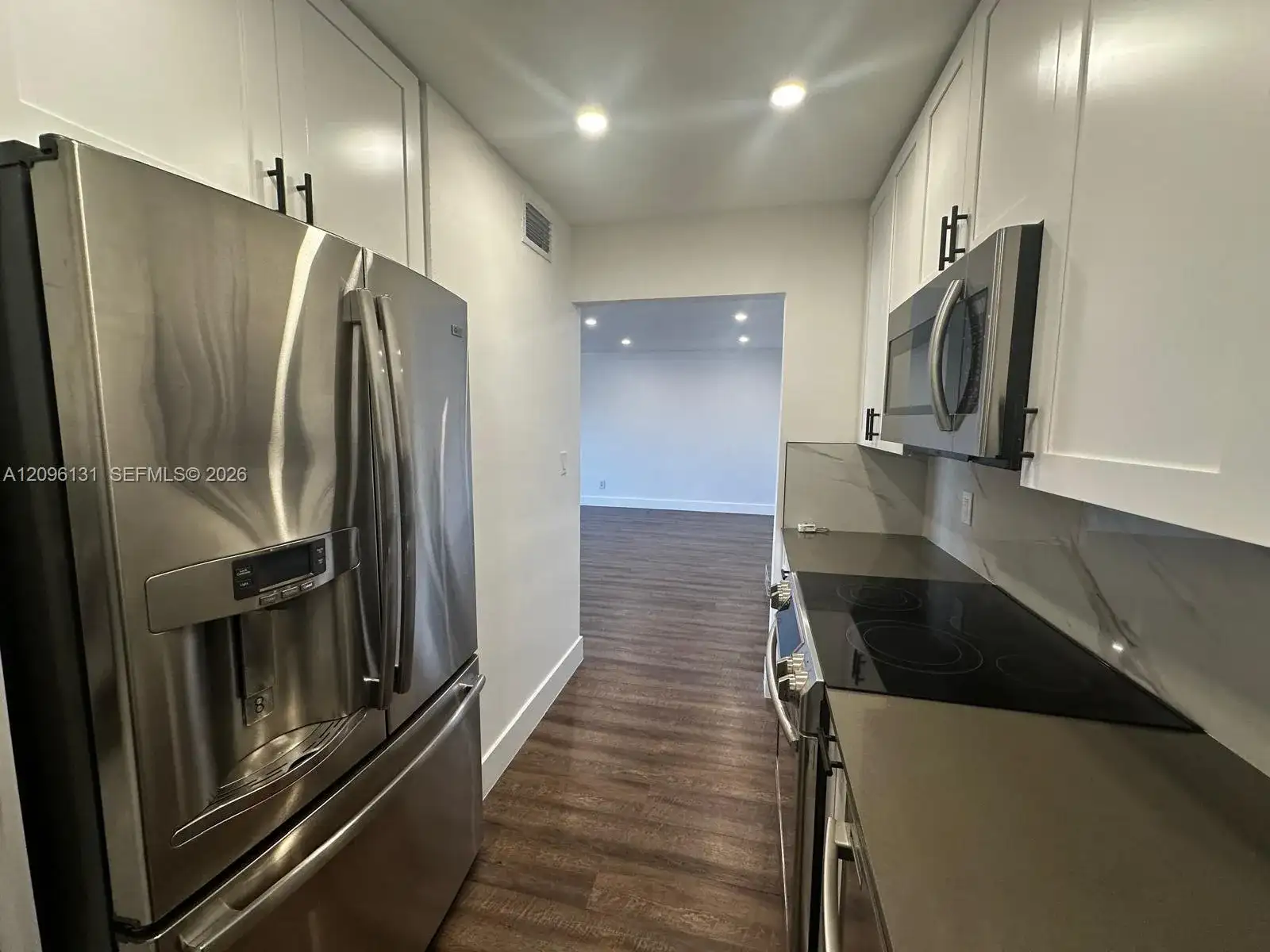 770 NE 128th St # 303, North Miami FL 33161 photo 2