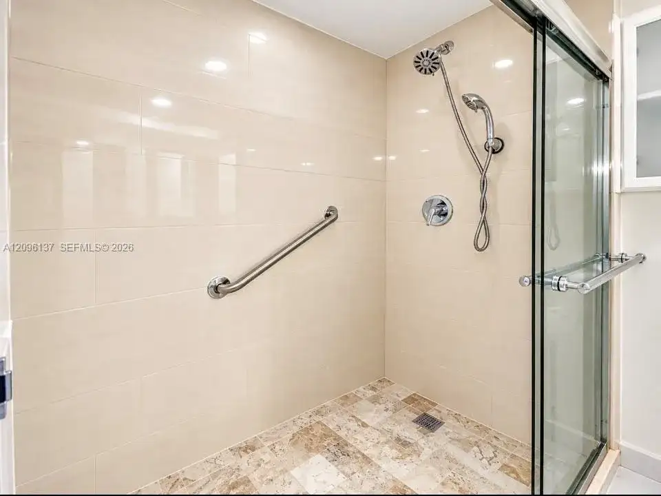 10135 NW 9th St Cir # 106, Miami FL 33172 photo 3