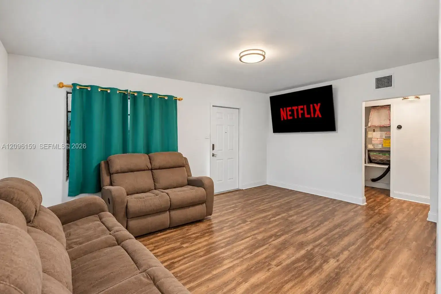 710 NE 142nd St, North Miami FL 33161 photo 4