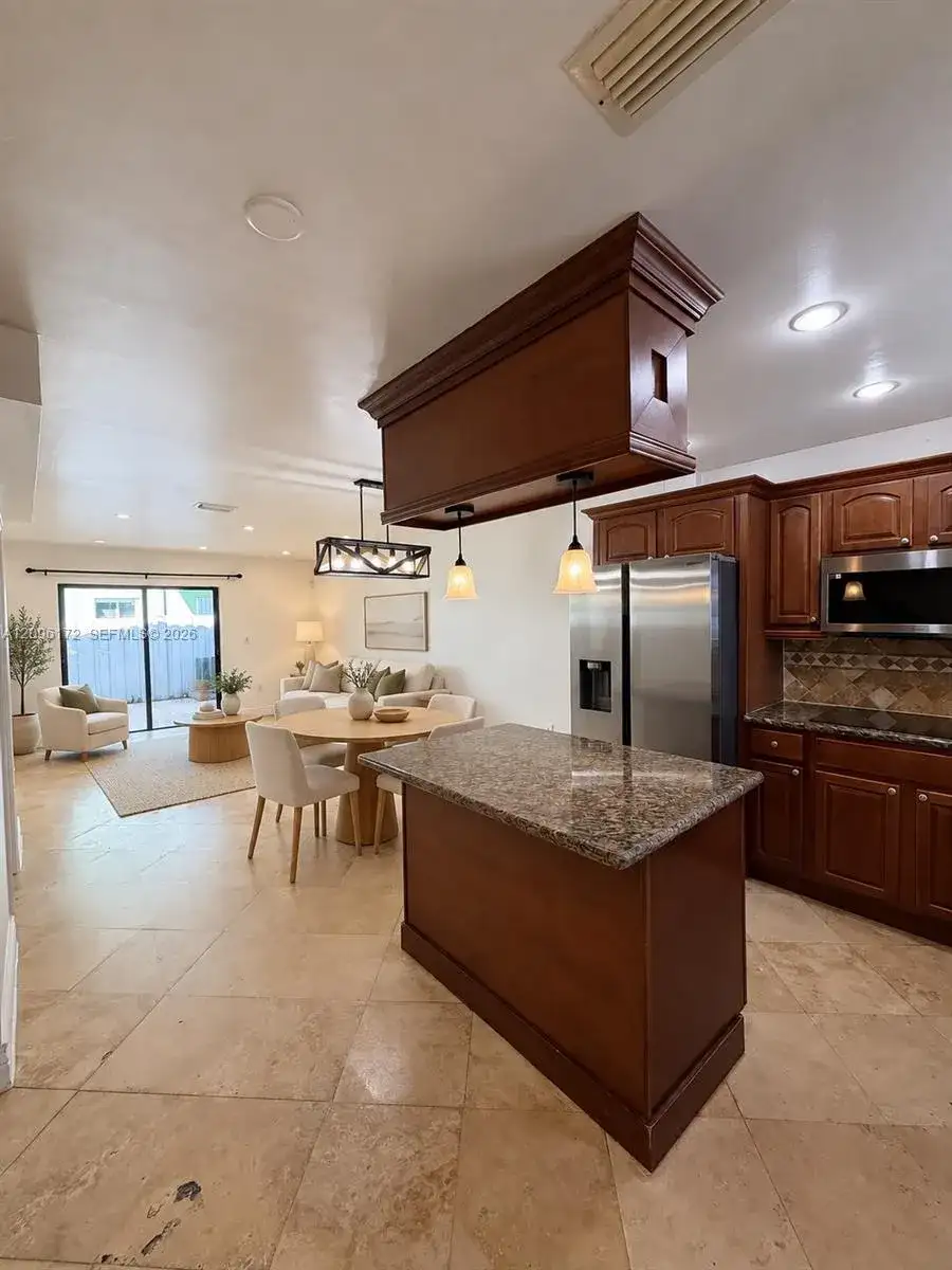 2375 W 74th St # 6, Hialeah FL 33016 photo 5