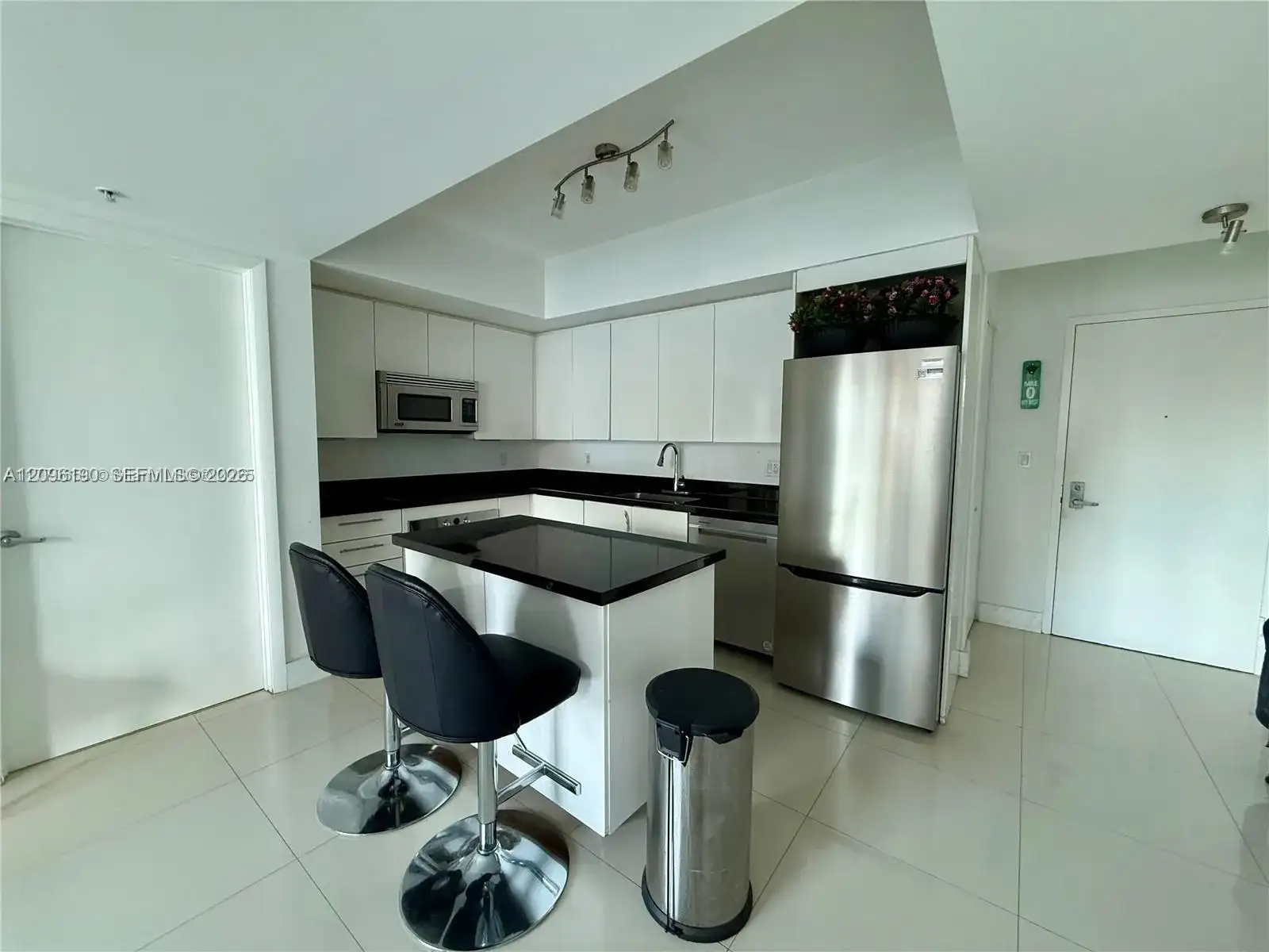 92 SW 3rd St # 1104, Miami FL 33130 photo 2
