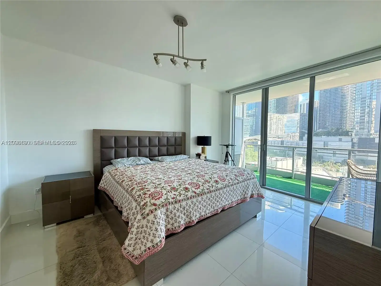 92 SW 3rd St # 1104, Miami FL 33130 photo 5