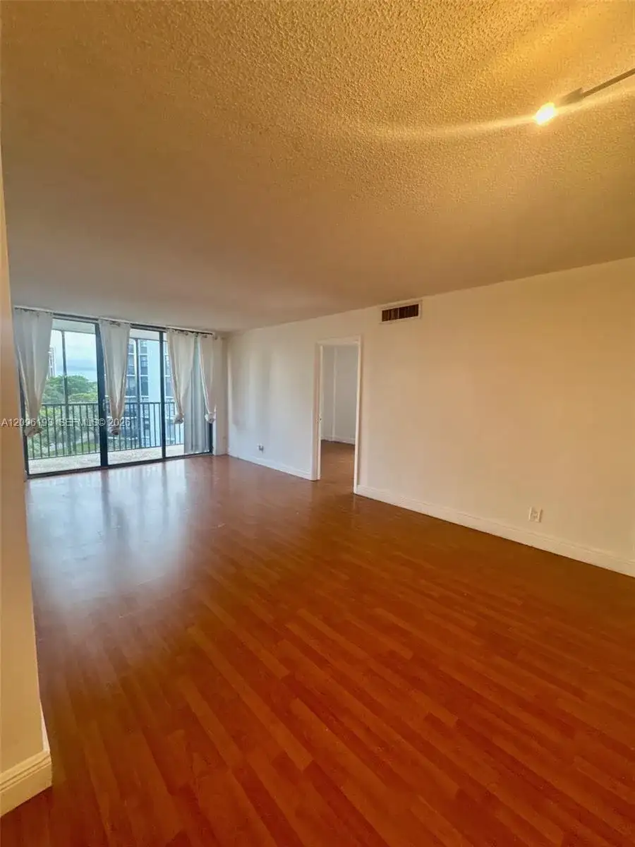 3475 N Country Club Dr # 601, Aventura FL 33180 photo 3