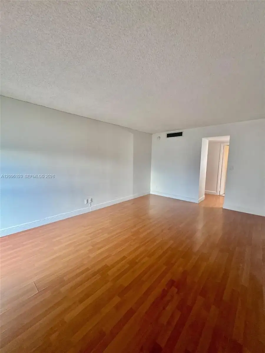 3475 N Country Club Dr # 601, Aventura FL 33180 photo 5