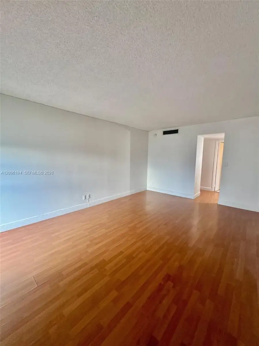 3475 N Country Club Dr # 601, Aventura FL 33180 photo 4