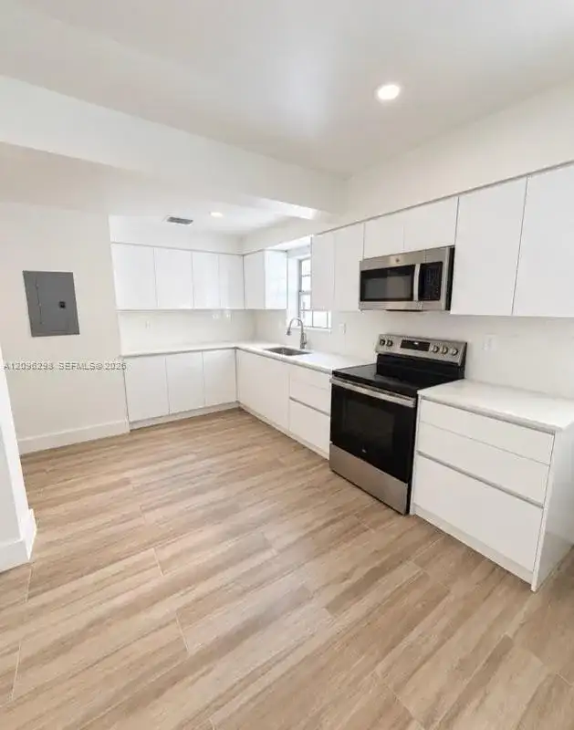 1022 SW 12th St # B, Miami FL 33129 photo 3