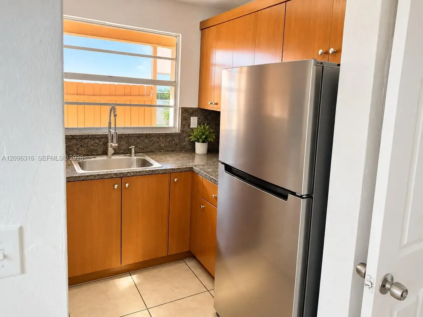 6850 W 14th Ct # B15, Hialeah FL 33014 photo 3
