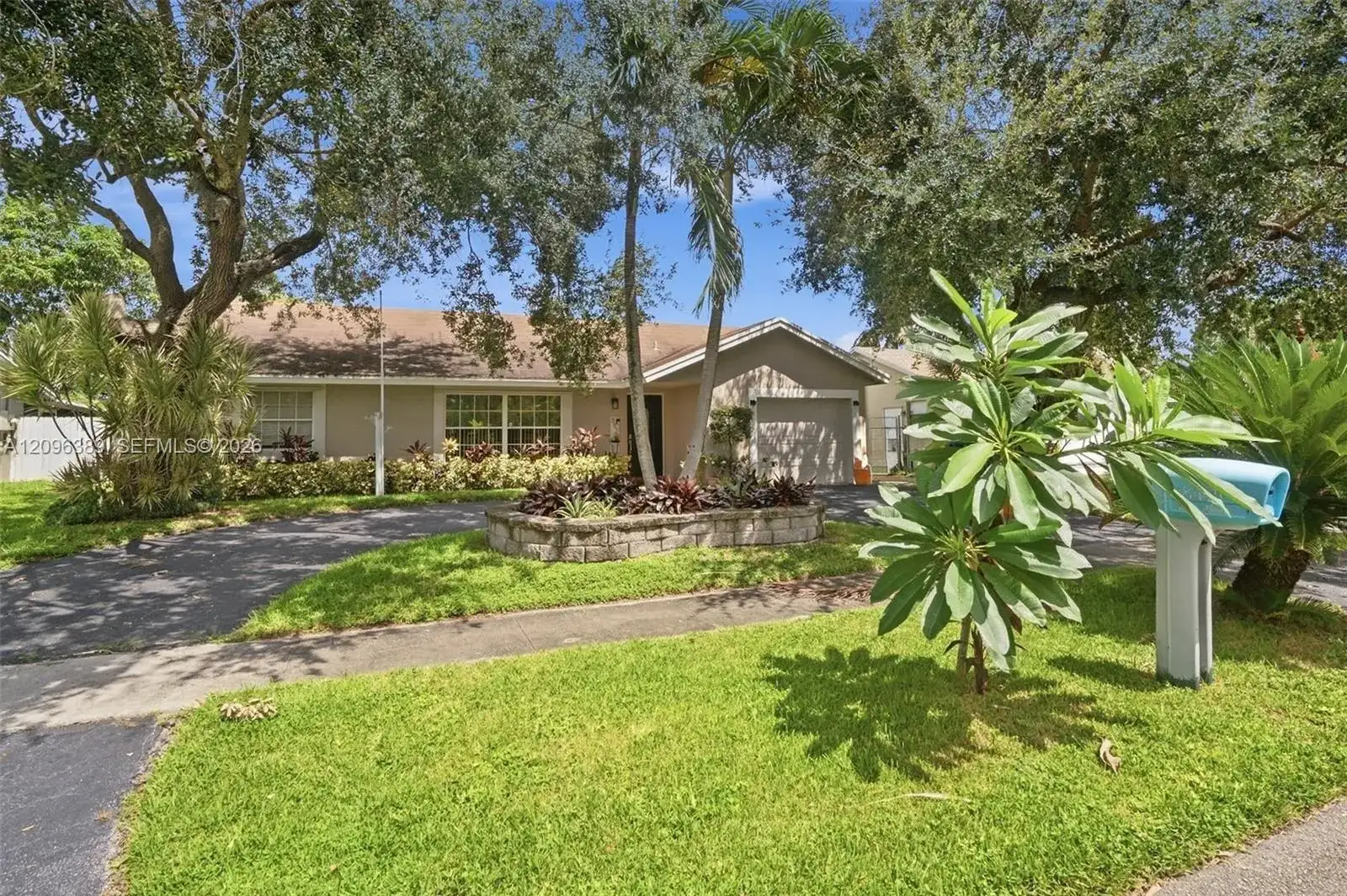 8421 NW 45th St, Lauderhill FL 33351 photo 3