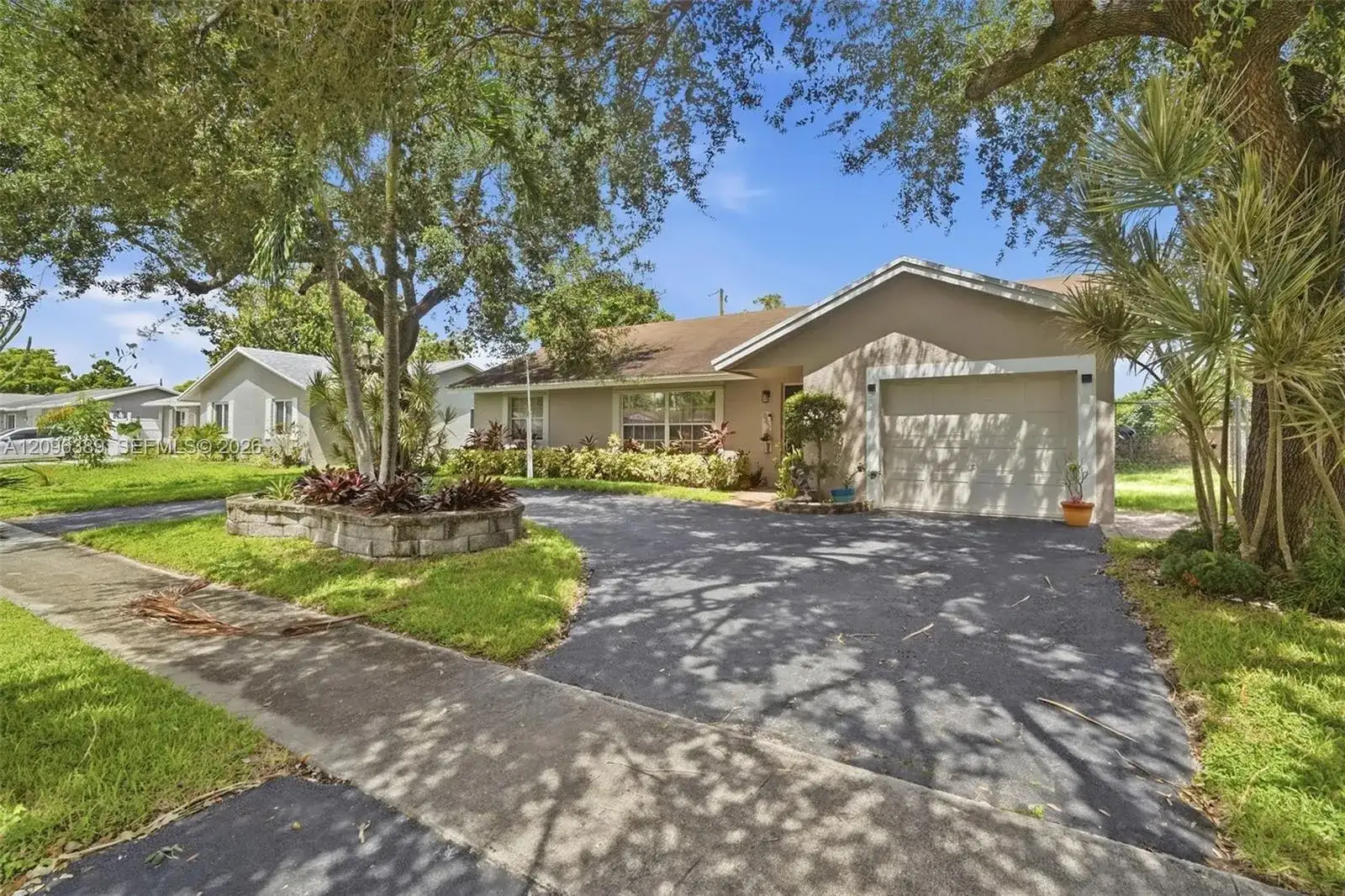 8421 NW 45th St, Lauderhill FL 33351 photo 4